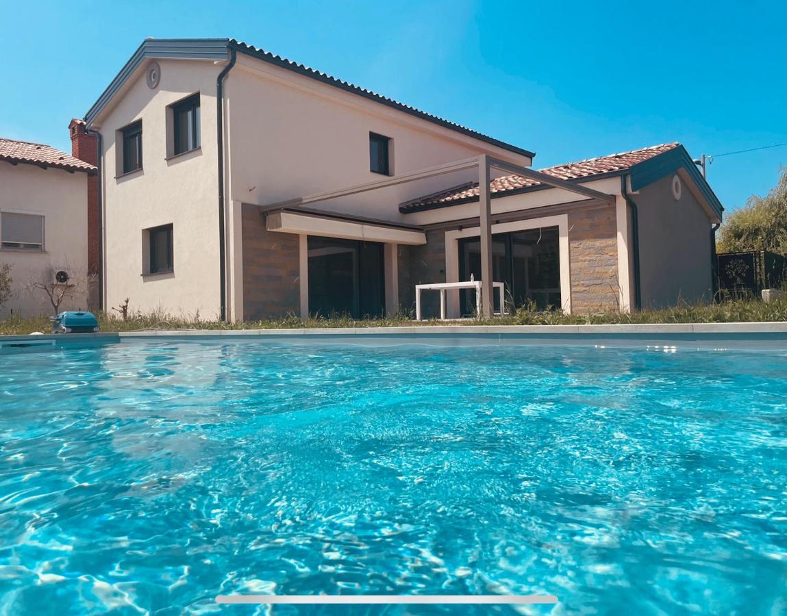 Paradise Villas With Swimming Pool Koper Eksteriør billede